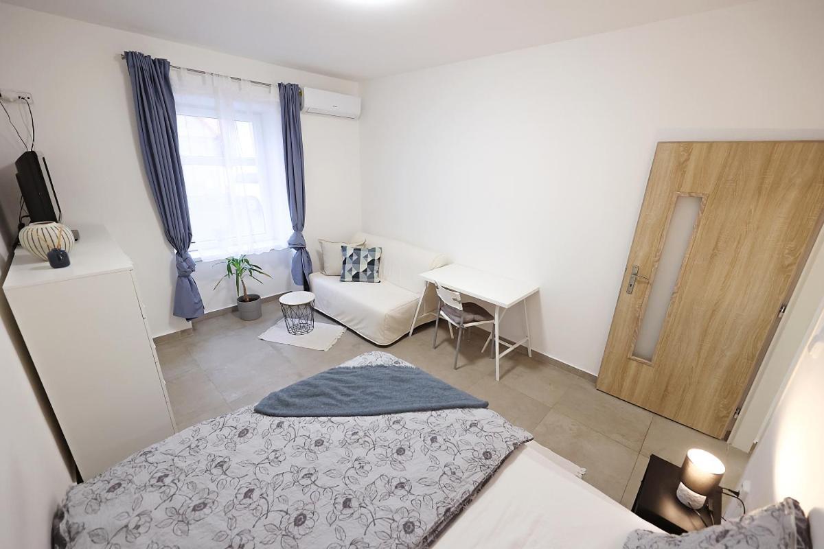 Fara No71 Apart 3 Libice nad Cidlinou Экстерьер фото